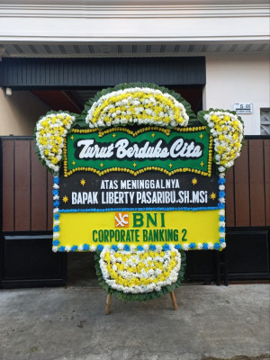 Papan Bunga Duka di Gunungbahagia