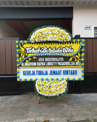 Papan Bunga Duka di Gunungbahagia